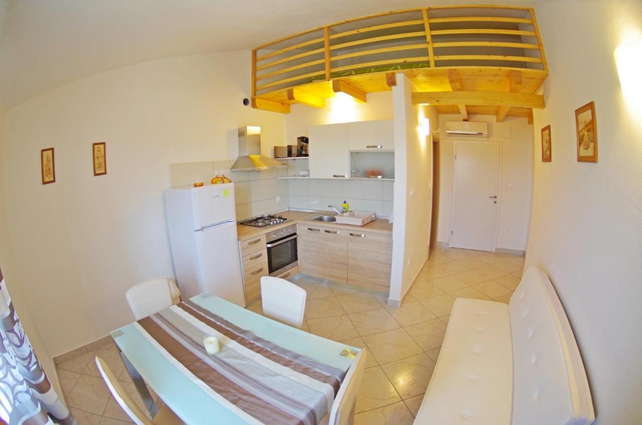 Holiday Apartments In House Sanja Rakalj Eksteriør bilde