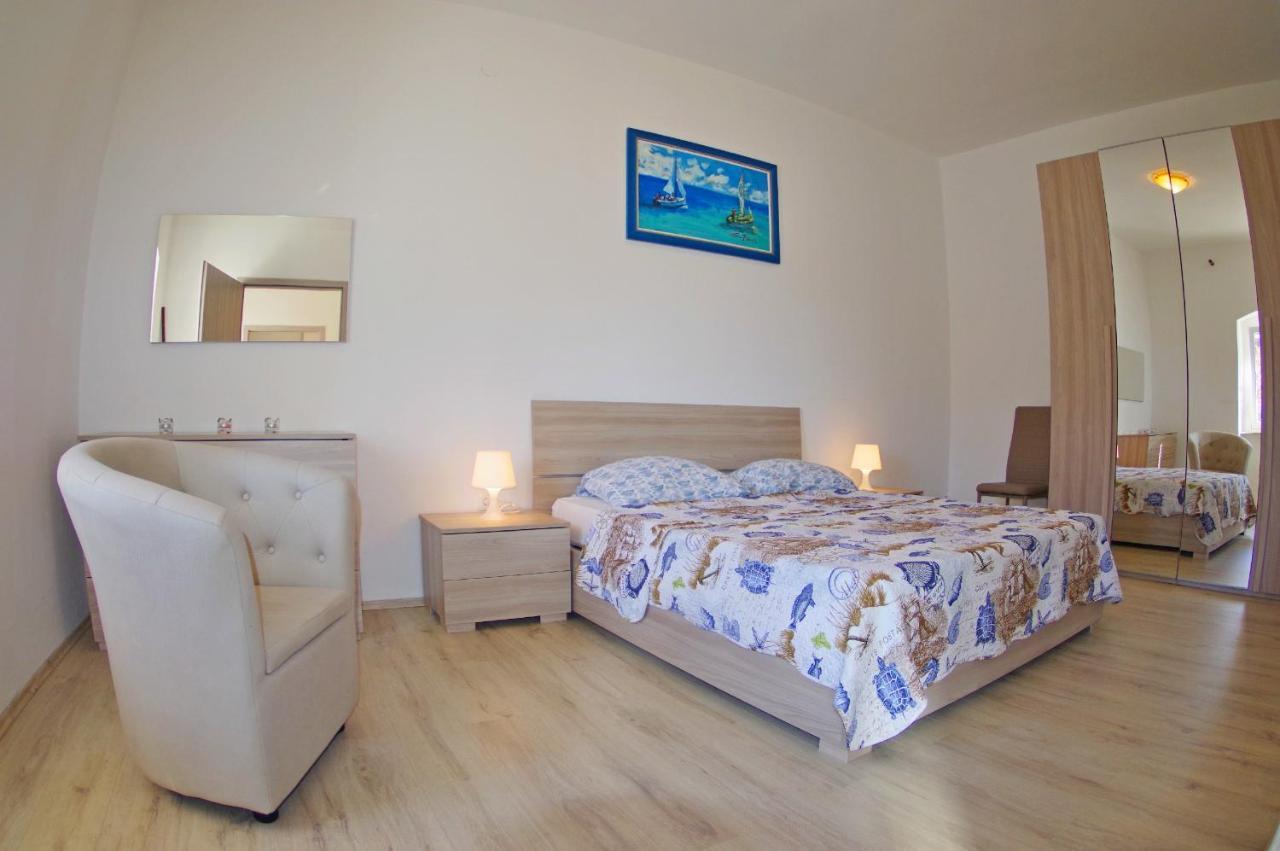 Holiday Apartments In House Sanja Rakalj Eksteriør bilde